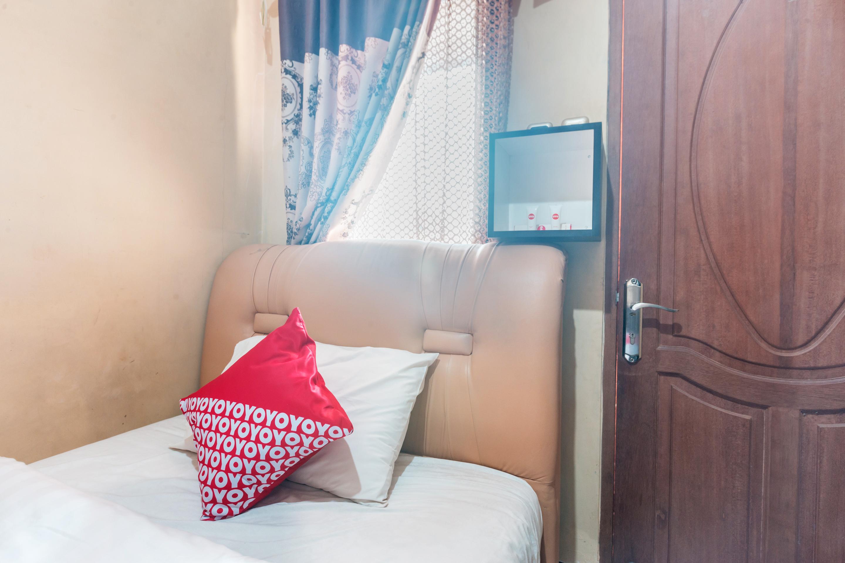 Super Oyo 1640 Fallinda Hotel Bogor Luaran gambar