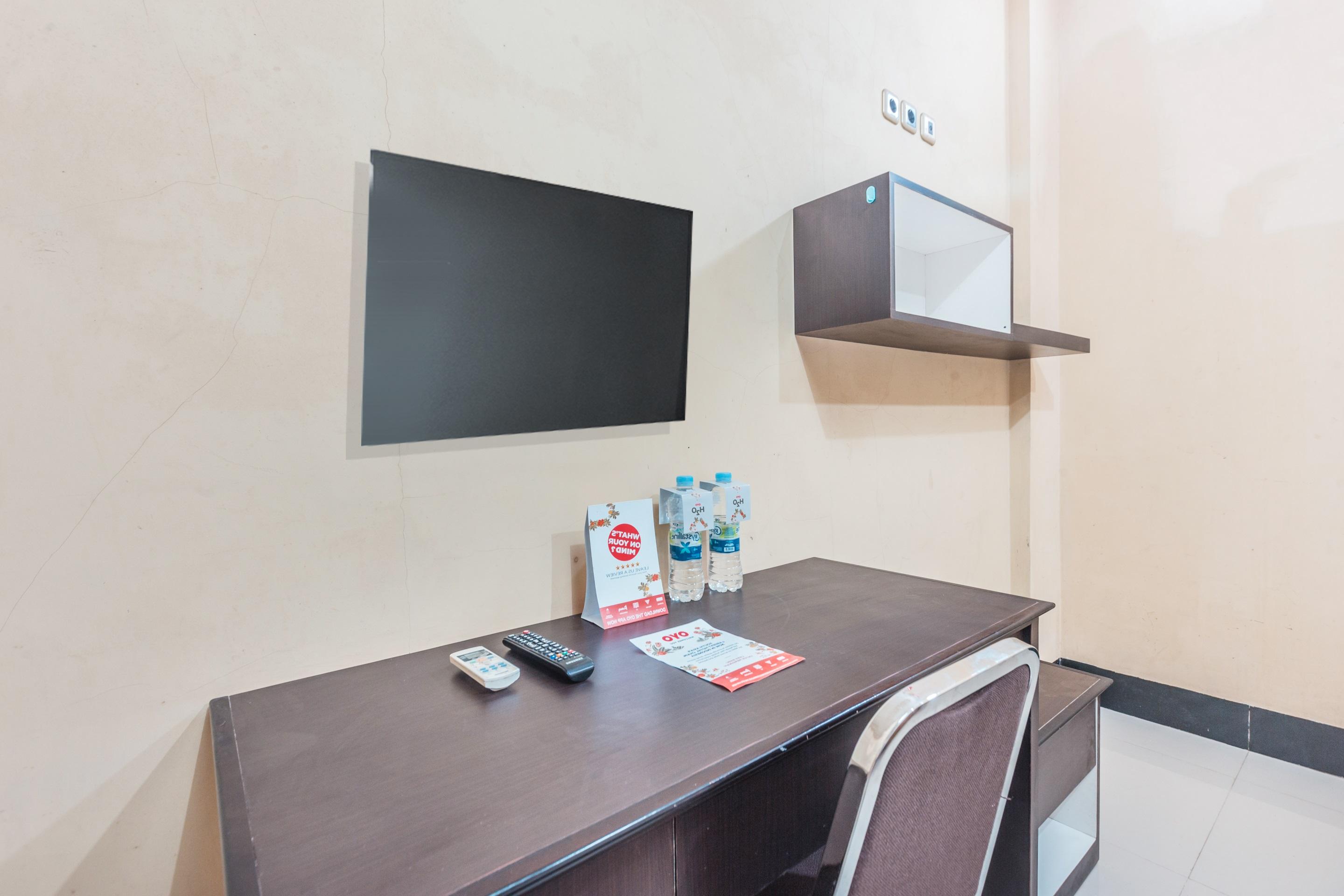 Super Oyo 1640 Fallinda Hotel Bogor Luaran gambar