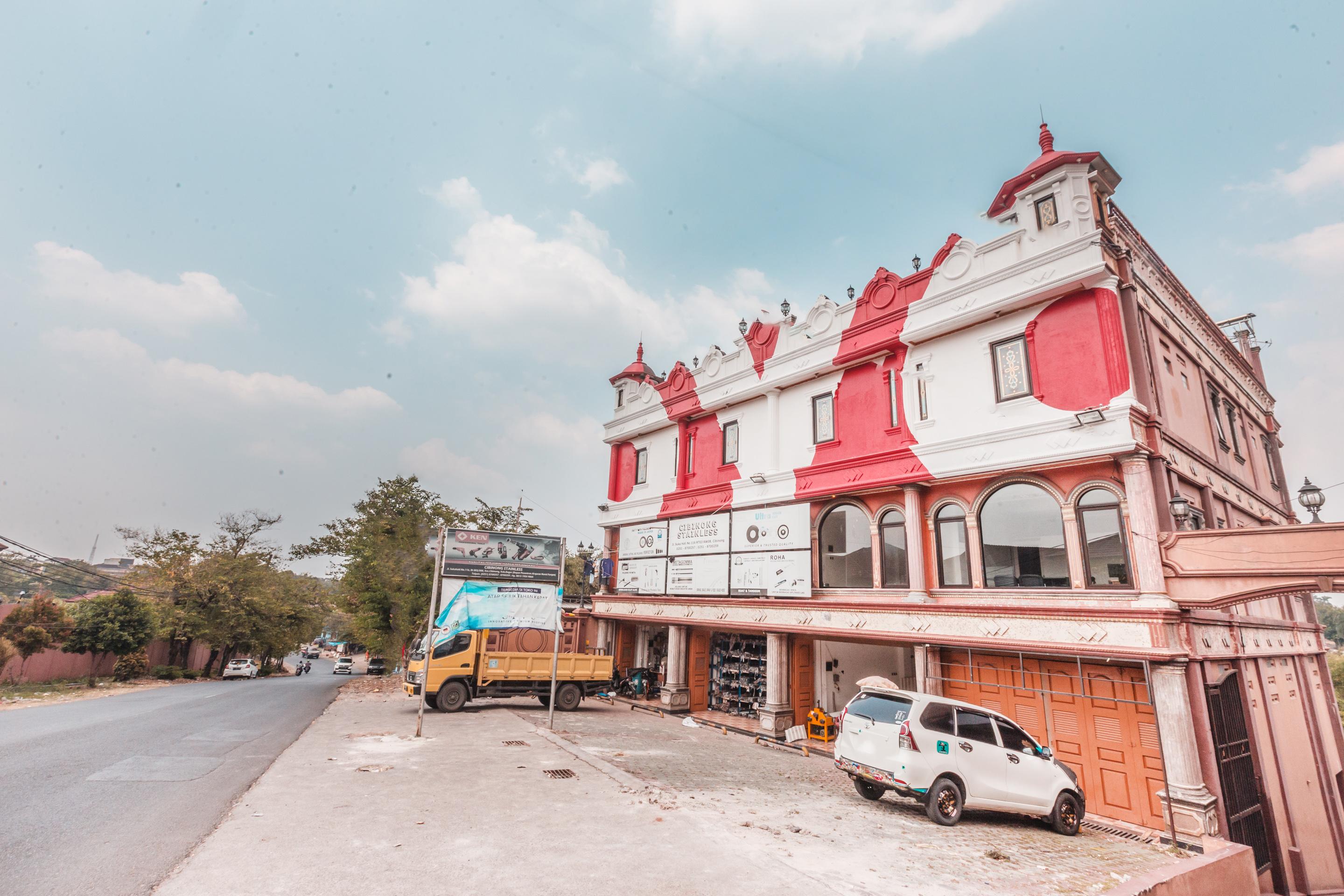 Super Oyo 1640 Fallinda Hotel Bogor Luaran gambar